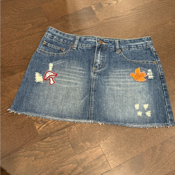 Super cute Delia’s Demi mini skirt size 7 - Picture 7 of 7